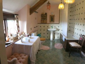 'Pink Campion' double bedded room private bathroom