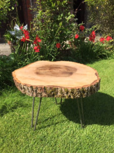 Coffee table (light) approx 21" Diameter 17" high