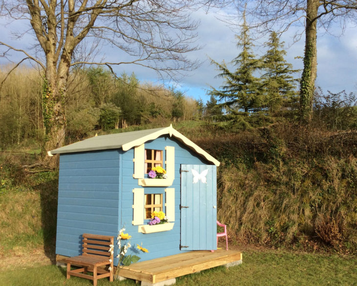 Wendy House at Huxtable farm B&B, West Buckland near Filleigh